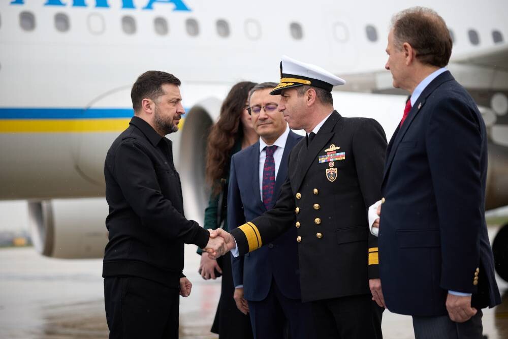 Zelensky Arrives in Istanbul for Talks with Erdogan