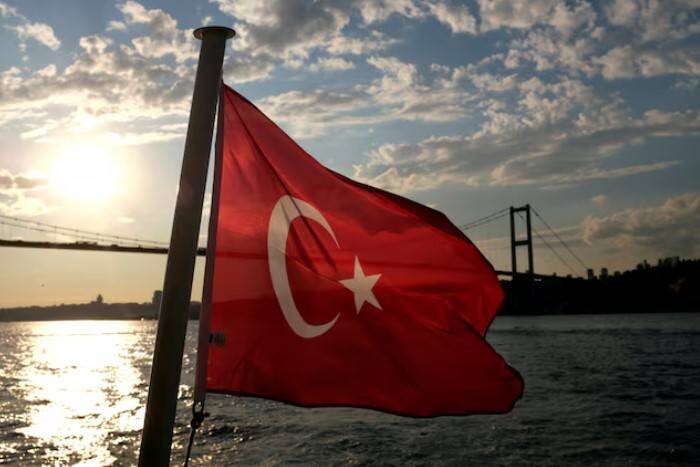 Turkey Calls for End to Violence After US and Israel Begin Actions