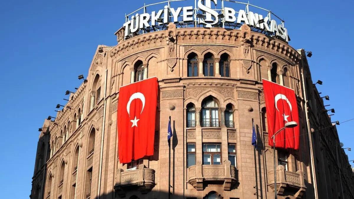 Turkey's Central Bank Reserves Drop by $22 Billion