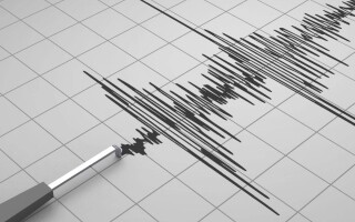 Magnitude 5.5 earthquake strikes central Turkey