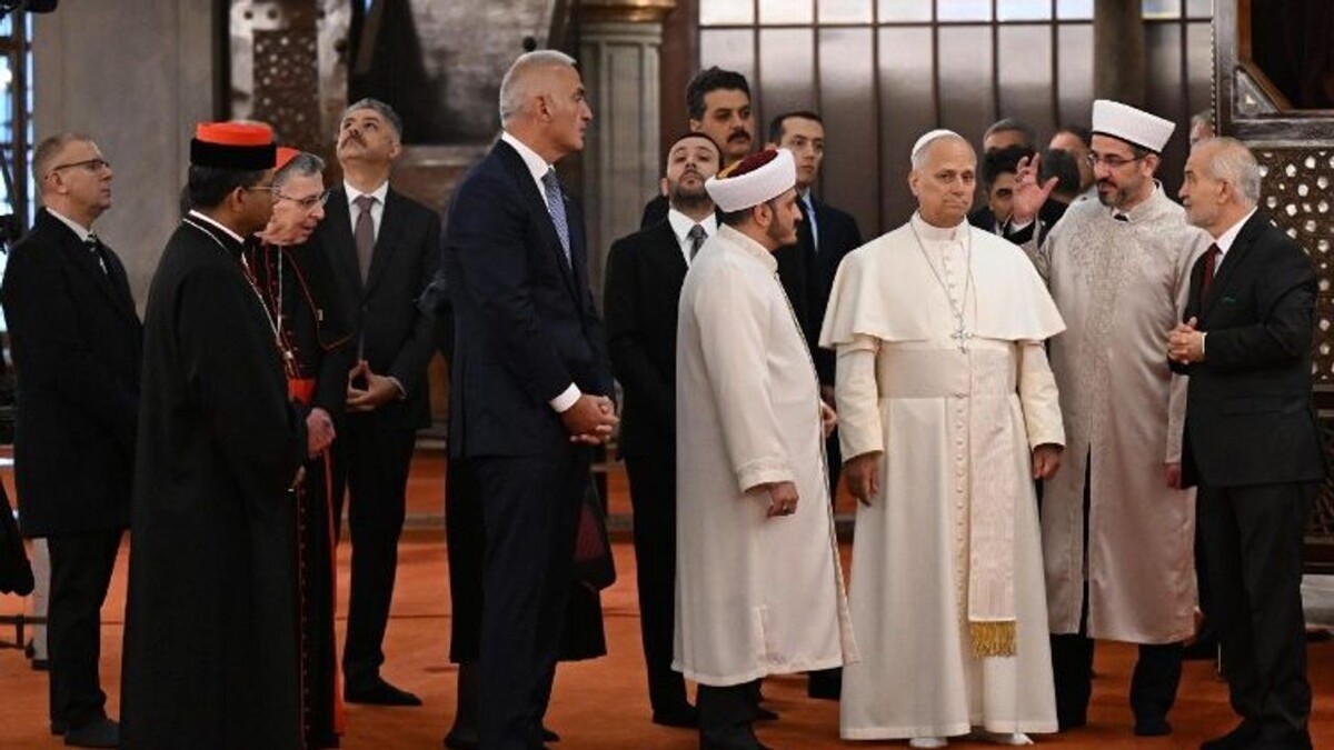 Pope Leo XIV Visits Istanbul Mosques and Churches for Interreligious Dialogue