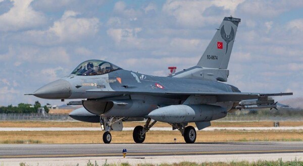 Турция подписала контракт с США на покупку истребителей F-16